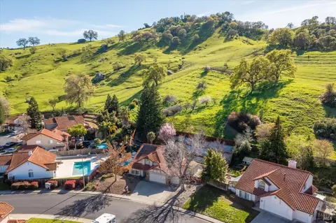 View/Area - 731 Rambleton Dr, Vacaville, CA 95688 photo 14 of 17