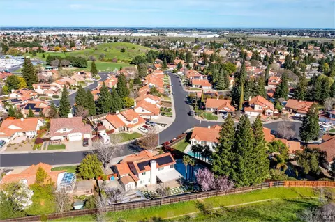 View/Area - 731 Rambleton Dr, Vacaville, CA 95688 photo 10 of 17