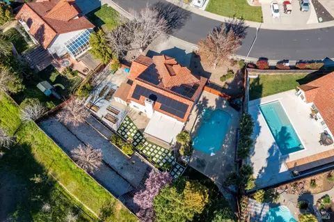 View/Area - 731 Rambleton Dr, Vacaville, CA 95688 photo 16 of 17