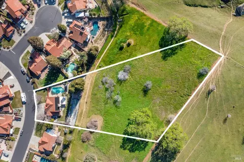 View/Area - 731 Rambleton Dr, Vacaville, CA 95688 photo 9 of 17