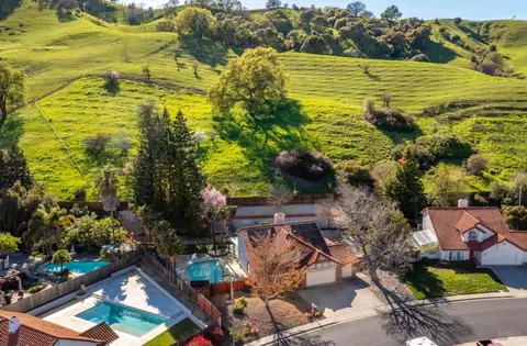View/Area - 731 Rambleton Dr, Vacaville, CA 95688 photo 12 of 17