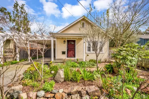 1512 Beaver St, Santa Rosa, CA 95404