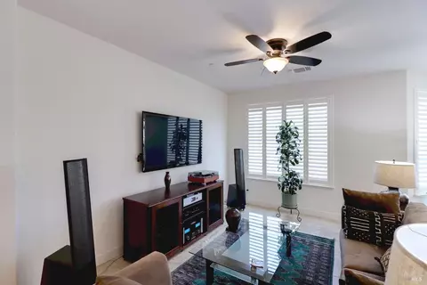 Living - 529 Eagle Dr, Rio Vista, CA 94571 photo 2 of 6
