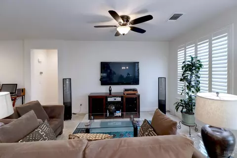 Living - 529 Eagle Dr, Rio Vista, CA 94571 photo 4 of 6
