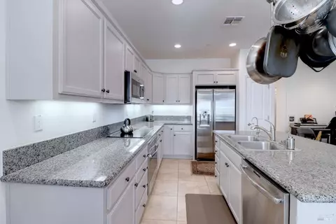 Kitchen - 529 Eagle Dr, Rio Vista, CA 94571 photo 2 of 8