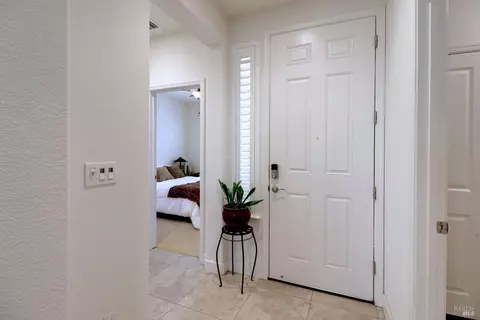 Entry Way - 529 Eagle Dr, Rio Vista, CA 94571 photo 1 of 4