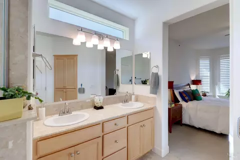 Bath - 529 Eagle Dr, Rio Vista, CA 94571 photo 2 of 3