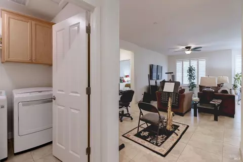 Entry Way - 529 Eagle Dr, Rio Vista, CA 94571 photo 2 of 4