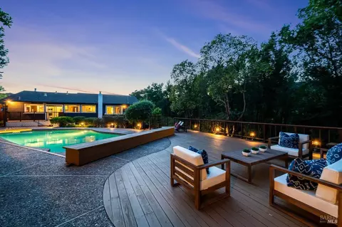 46 Upper Oak Dr, San Rafael, CA 94903