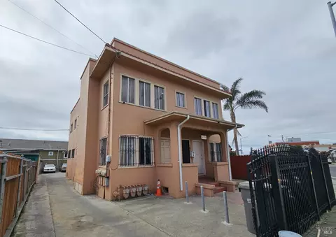 5125 Bancroft Ave, Oakland, CA 94601