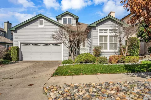 5543 Rainbow Cir, Santa Rosa, CA 95409