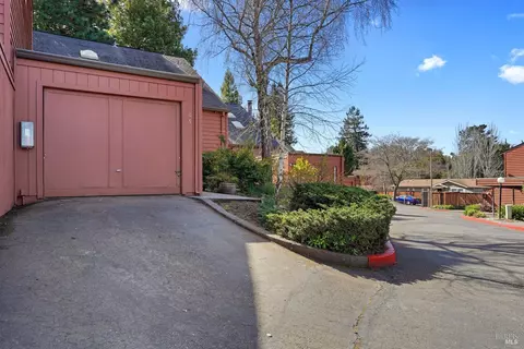 67 Kingston Ln, Cotati, CA 94931 photo 3