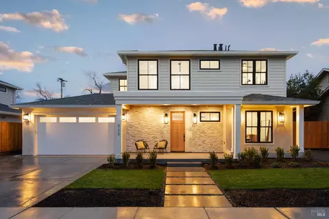 525-527 Lasuen St, Sonoma, CA 95476
