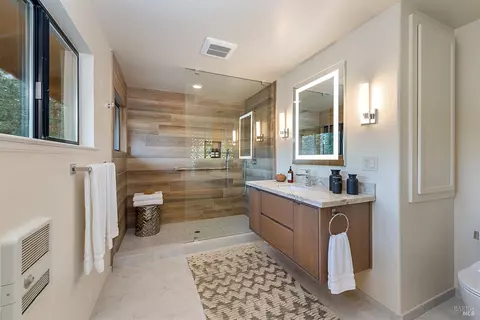 Bath - 3500 Bones Rd, Sebastopol, CA 95472 photo 2 of 5