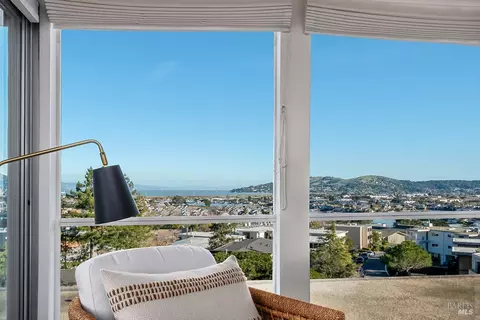 290 Via Casitas #303, Greenbrae, CA 94904