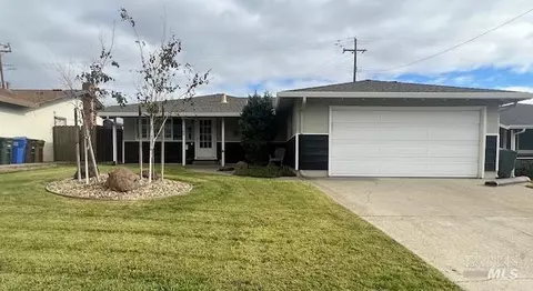 200 Sierra Ave, Rio Vista, CA 94571