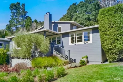 40 Elm Ave, Larkspur, CA 94939