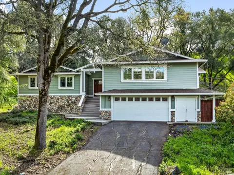 1492 Fawnwood Dr, Ukiah, CA 95482