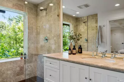 Bath - 15 Stetson Ave, Mill Valley, CA 94941 photo 3 of 8