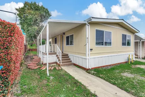 811 Dobrich Cir, Pittsburg, CA 94565