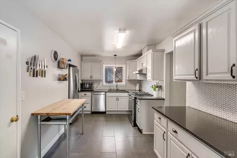 2365 Gerald St, Napa, CA 94559 photo 14