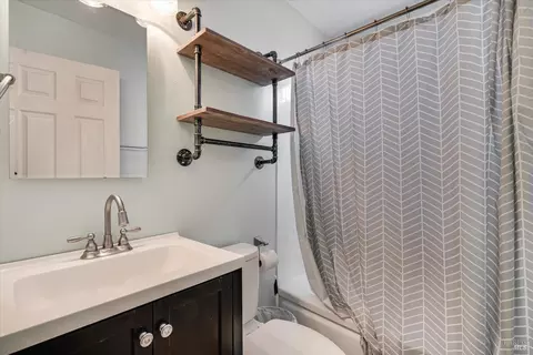 2365 Gerald St, Napa, CA 94559 photo 18