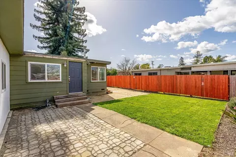 2365 Gerald St, Napa, CA 94559 photo 3