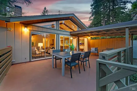 56 Magic Mountain Rd, Cazadero, CA 95421