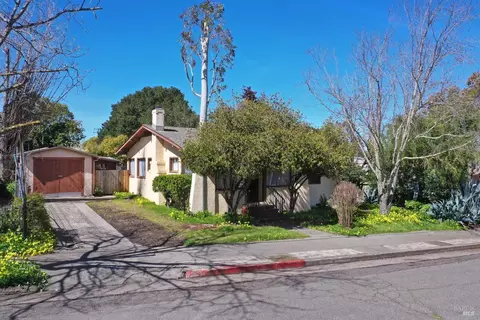 404 Douglas St, Petaluma, CA 94952