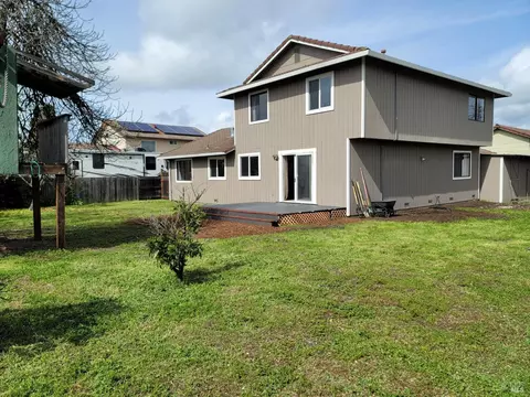 205 Rushmore Ave, Petaluma, CA 94954