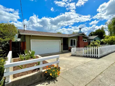 95 Mayor Way, Cloverdale, CA 95425 photo 2