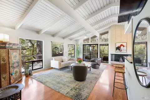 520 Linda Falls Ter, Angwin, CA 94508