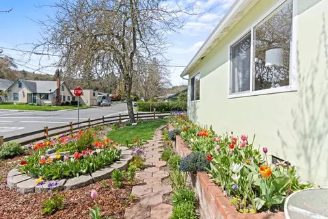 194 Pine St, Willits, CA 95490 photo 5