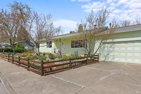 194 Pine St, Willits, CA 95490 photo 4