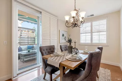 454 Emily Rose Cir, Windsor, CA 95492 photo 18