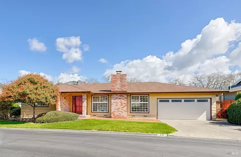 34 Oak Island Cir, Santa Rosa, CA 95409