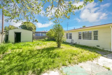 Exterior - 124 Garibaldi Dr, Vallejo, CA 94589 photo 6 of 6