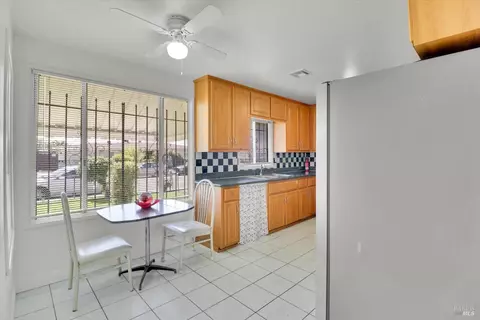 Kitchen - 124 Garibaldi Dr, Vallejo, CA 94589 photo 1 of 5