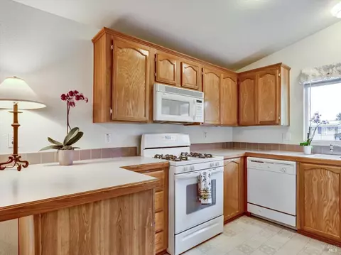300 Mark Way, Napa, CA 94558 photo 8
