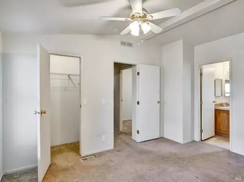 300 Mark Way, Napa, CA 94558 photo 17