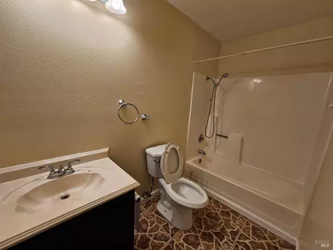 194 Copper Way, Vallejo, CA 94589 photo 12