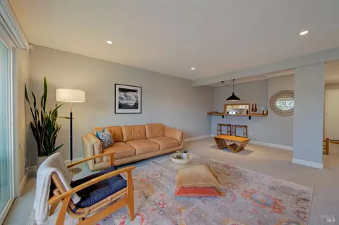 955 W L St #25, Benicia, CA 94510