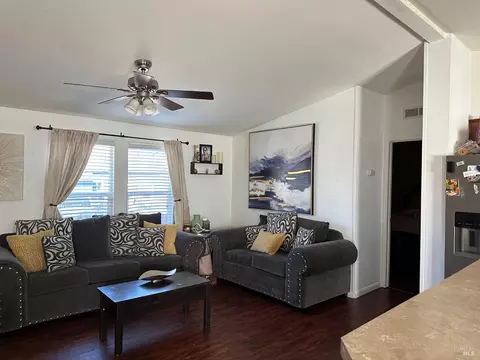 2101 S State St #1, Ukiah, CA 95482 photo 2