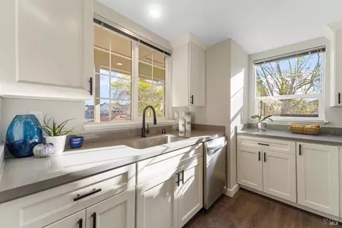 1838 Shirley Dr, Benicia, CA 94510