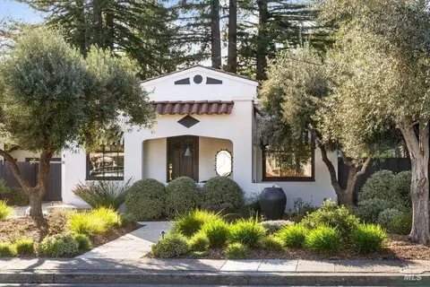 741 2nd St E, Sonoma, CA 95476