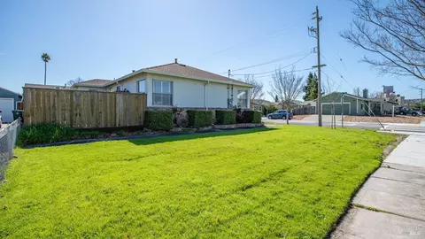 101 Edith St, Petaluma, CA 94952 photo 4