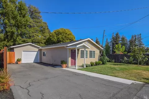 2014 W Lincoln Ave, Napa, CA 94558