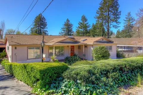 6117 Van Keppel Rd, Forestville, CA 95436