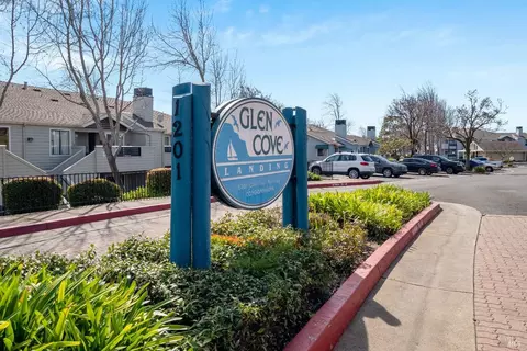 1201 Glen Cove Pkwy #1401, Vallejo, CA 94591