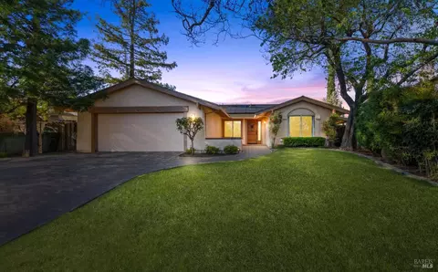 230 Caribou Ct, Vacaville, CA 95688